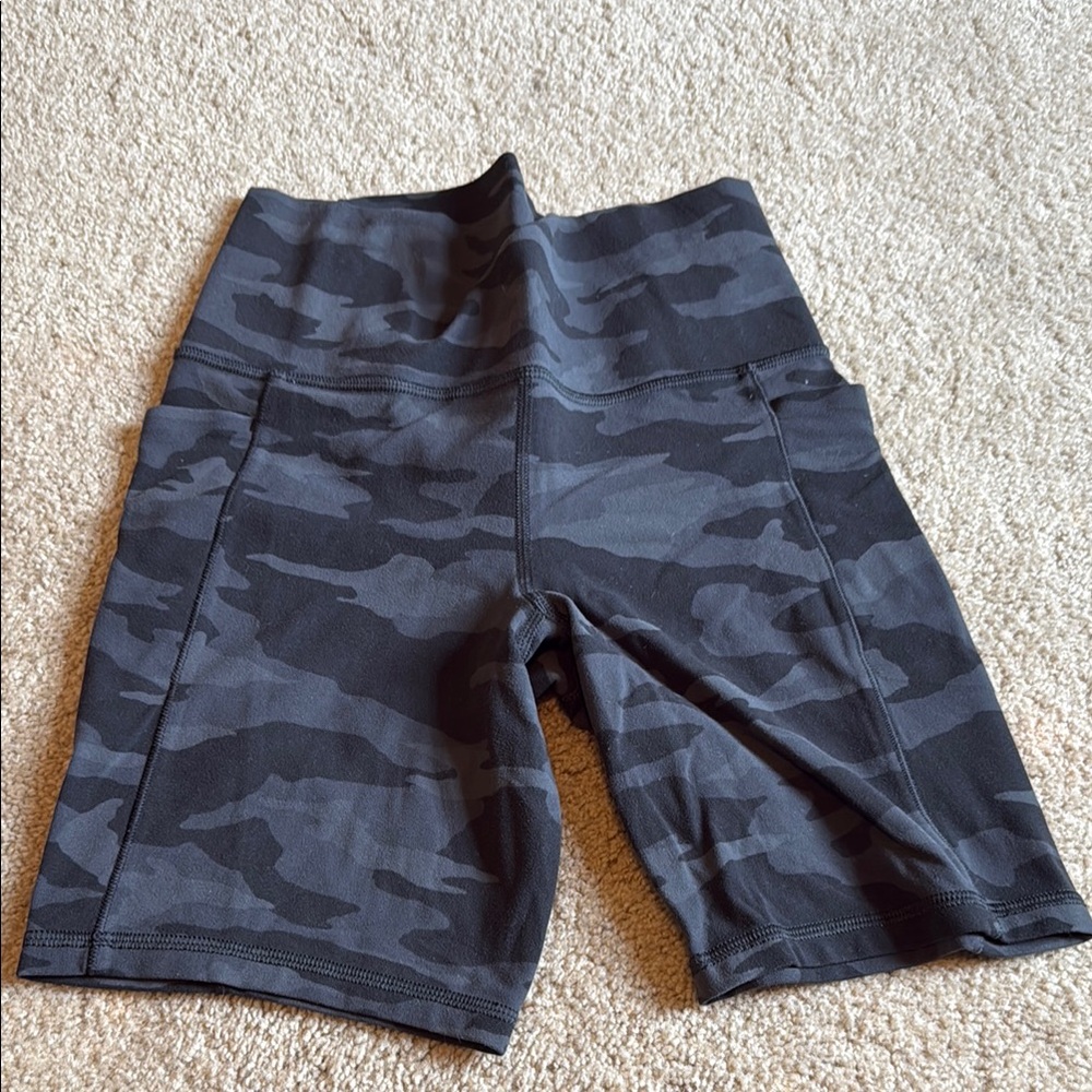 Athleta salutation short